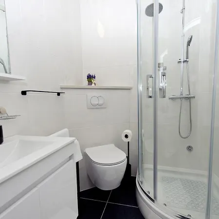 Princess Maria - Free Garage Apartman
