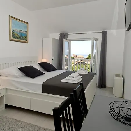 Princess Maria - Free Garage Apartman